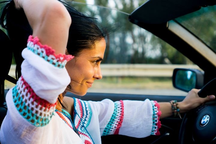femme au volant